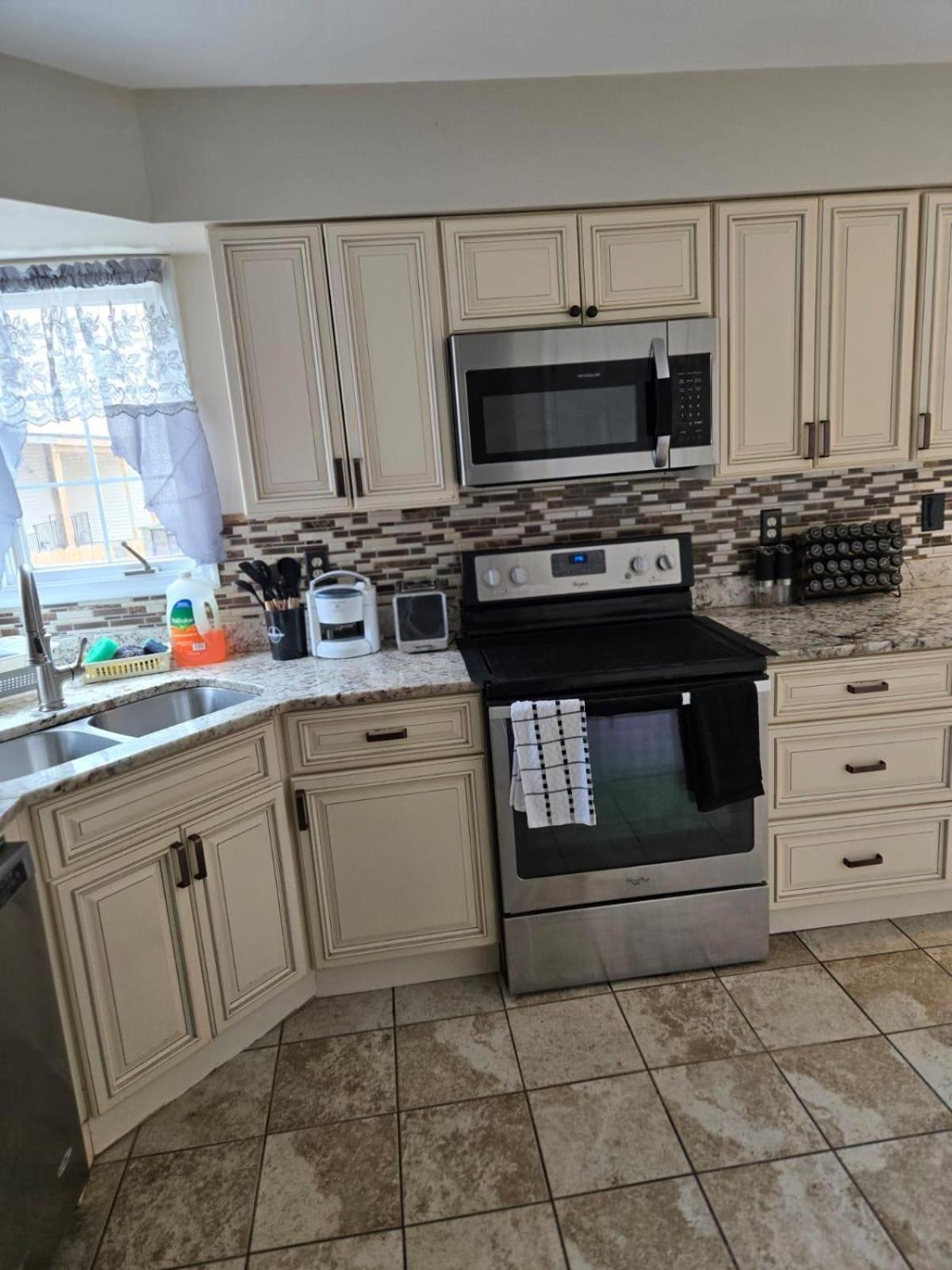 Special Rate Worthy Posh And Magnificent 4 Bedrooms And Two & Half Bath Greenbelt Exterior photo